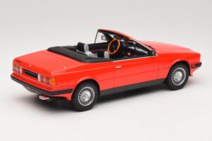 Mercedes 300 Cabriolet Vermelho Escuro Minichamps 1:43 437032131 Metal - imagem 2 de 6