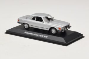 Mercedes 450 SLC C107 Prata Maxichamps 1:43 940033421 Metal - imagem 3 de 4