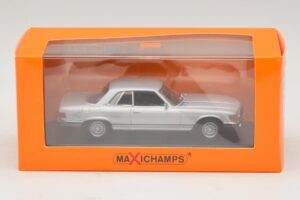 Mercedes 450 SLC C107 Prata Maxichamps 1:43 940033421 Metal - imagem 4 de 4