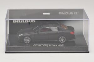 Mercedes Brabus 850 E63 W212 Preto Mate Minichamps 1:43 437034101 Metal - imagem 4 de 5