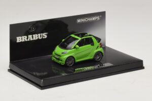 Mercedes Brabus Ultimate 120 Cabriolet Verde Minichamps 1:43 437032731 Metal - imagem 2 de 5
