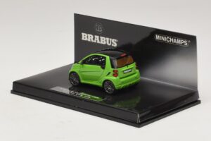 Mercedes Brabus Ultimate 120 Verde Minichamps 1:43 437032700 Metal - imagem 3 de 5