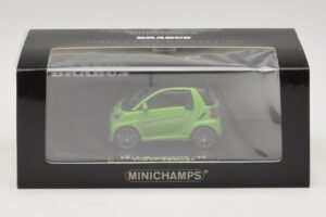 Mercedes Brabus Ultimate 120 Verde Minichamps 1:43 437032700 Metal - imagem 5 de 5