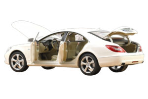 Mercedes CLS C218 Coupé Brilliant White Metallic Norev 1:18 183943 Metal - imagem 2 de 3