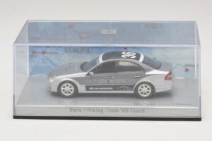 Mercedes E-Class #36 Team MB Guard Rally Paris-Peking 2007 Minichamps 1:43 B66962270 Metal - imagem 4 de 5