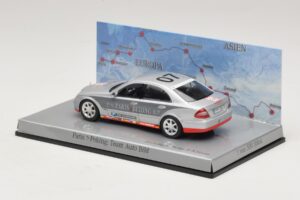 Mercedes E-Class #7 Team Auto Bild Rally Paris-Peking 2007 Minichamps 1:43 B66962263 Metal - imagem 3 de 5