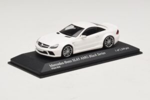 Mercedes SL65 AMG R230 Black Series Branco Mate Minichamps 1:43 400038222 Metal - imagem 2 de 4
