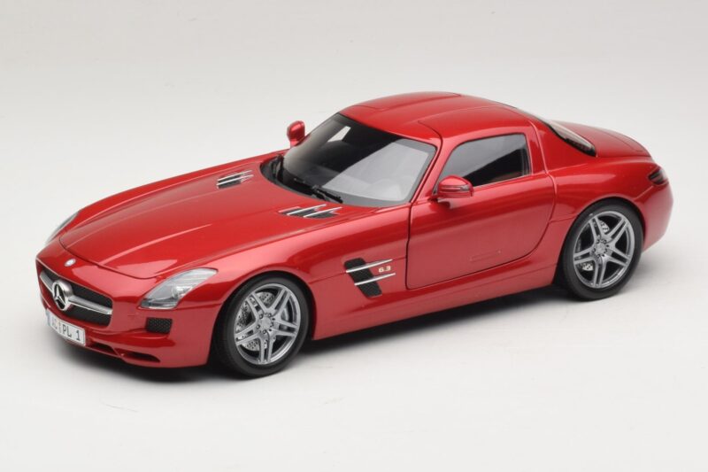 Mercedes SLS AMG C197 Vermelho Metálico Minichamps 1:18 100039020 Metal