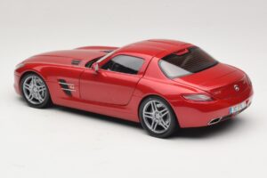 Mercedes SLS AMG C197 Vermelho Metálico Minichamps 1:18 100039020 Metal - imagem 7 de 8