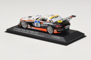 Mercedes SLS AMG GT3 #65 Hankook 24 Hours of Nurburgring 2012 Minichamps 1:43 437123265 Metal - imagem 3 de 4