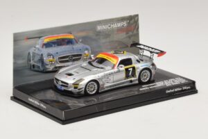 Mercedes SLS AMG GT3 #7 Black Falcon Jager / Seyffarth 24 Hours of Dubai 2011 Minichamps 1:43 437110307 Metal - imagem 2 de 5