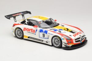 Mercedes SLS AMG GT3 #9 B. Schneider / J. Bleekemolen Black Falcon 24 Hours of Nurburgring Winner 2013 Minichamps 1:18 151133 - imagem 4 de 6