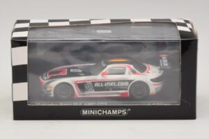 Mercedes SLS AMG GT3 All-Inkl.com #38 FIA GT1 World Championship 2012 Champions Minichamps 1:43 410123238 Metal - imagem 4 de 4