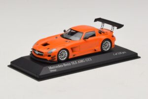 Mercedes SLS AMG GT3 Street Orange Minichamps 1:43 410113204 Metal - imagem 2 de 4