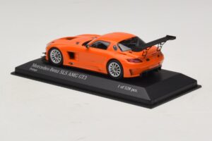 Mercedes SLS AMG GT3 Street Orange Minichamps 1:43 410113204 Metal - imagem 3 de 4