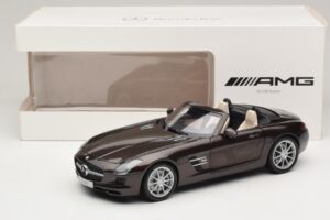 Mercedes SLS AMG Sepang Brown Minichamps 1:18 B66960080 Metal - imagem 9 de 9