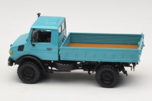 Mercedes Unimog 1300 L Camião de Plataforma Azul Minichamps 1:43 439033020 Metal - imagem 3 de 6
