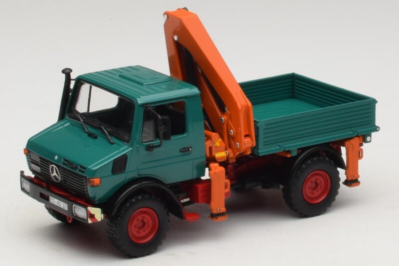 Mercedes Unimog 1300 L Basculante com Grua de Carga Minichamps 1:43 439033000 Metal