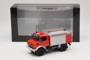 Mercedes Unimog 1300 L TLF 8/18 FF Oberammergau Minichamps 1:43 439033071 Metal - imagem 6 de 6