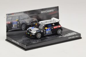 Mini Cooper Dörr Motorsport #139 Hahn / Holoch 24 Hours of Nürburgring 2011 Minichamps 1:43 437112139 Metal - imagem 2 de 5