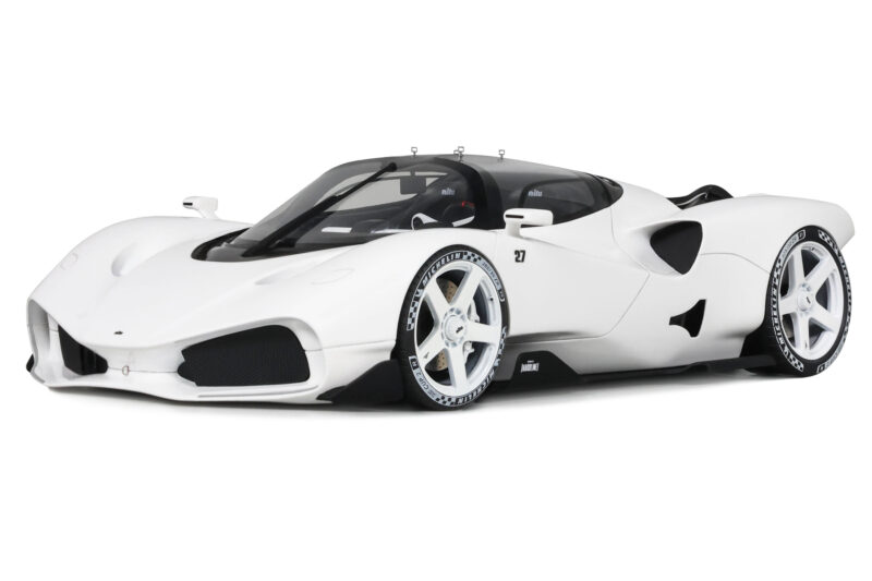 Nilu27 Nilu Super White GT Spirit 1:18 Nilu27 Nilu Super White GT Spirit 1:18 GT578 Resina