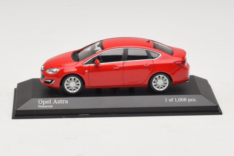 Opel Astra J Vermelho Minichamps 1:43 Opel Astra J Vermelho Minichamps 1:43 410042001 Metal