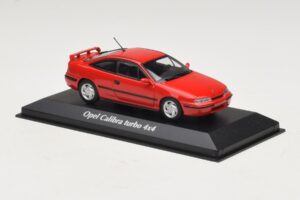 Opel Calibra Turbo 4x4 Vermelho Maxichamps 1:43 940045721 Metal - imagem 3 de 4