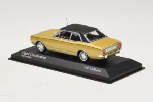 Opel Commodore A Dourado Metalizado Minichamps 1:43 430046165 Metal - imagem 3 de 4