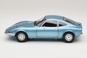 Opel GT Blue Metallic Minichamps 1:18 180049030 Metal - imagem 4 de 8