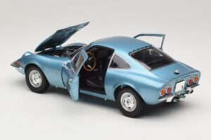 Opel GT Blue Metallic Minichamps 1:18 180049030 Metal - imagem 5 de 8