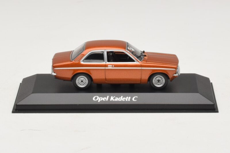 Opel Kadett C Bronze Metálico Maxichamps 1:43 940045600 Metal