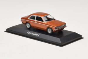 Opel Kadett C Bronze Metálico Maxichamps 1:43 940045600 Metal - imagem 3 de 4