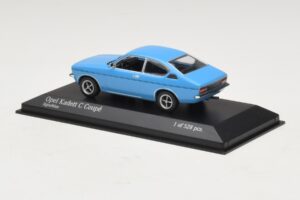 Opel Kadett C Coupe Azul Minichamps 1:43 430045628 Metal - imagem 3 de 4