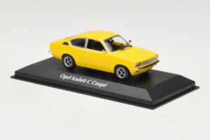 Opel Kadett C Coupe Amarelo Maxichamps 1:43 940045620 Metal - imagem 3 de 4