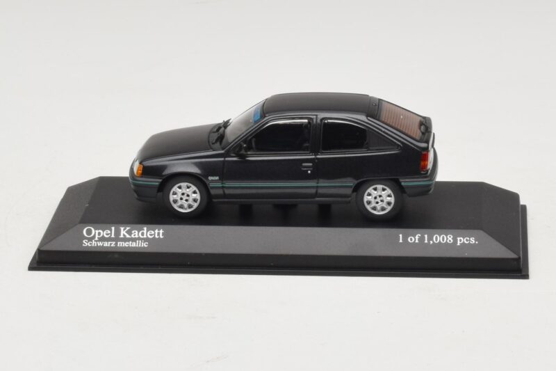 Opel Kadett E Black Metallic Minichamps 1:43 Opel Kadett E Black Metallic Minichamps 1:43 400045901 Metal