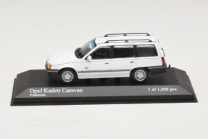 Opel Kadett E Caravan Branco Minichamps 1:43 400045911 Metal
