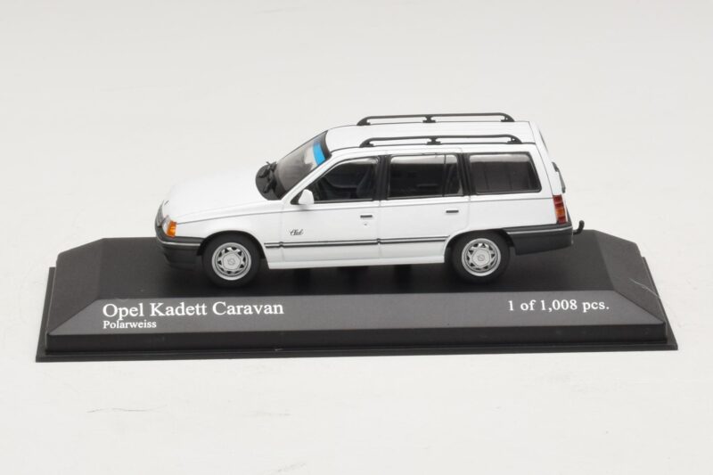 Opel Kadett E Caravan Branco Minichamps 1:43 400045911 Metal