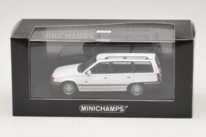 Opel Kadett E Caravan Branco Minichamps 1:43 400045911 Metal - imagem 4 de 4