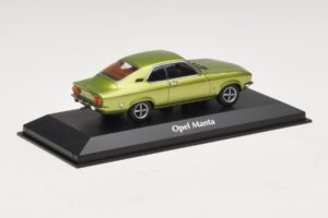 Opel Manta A Verde Metálico Maxichamps 1:43 940045501 Metal - imagem 2 de 4