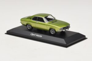 Opel Manta A Verde Metálico Maxichamps 1:43 940045501 Metal - imagem 3 de 4