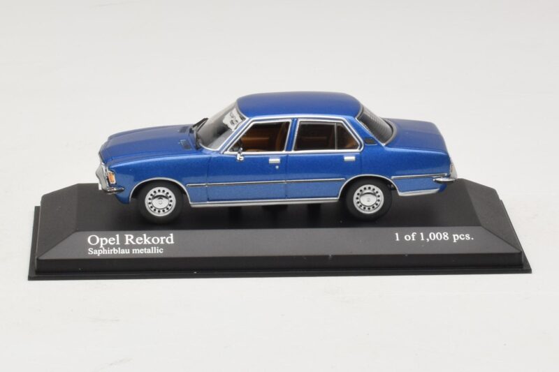 Opel Rekord D Azul Metalizado Minichamps 1:43 Opel Rekord D Azul Metalizado Minichamps 1:43 400044002 Metal