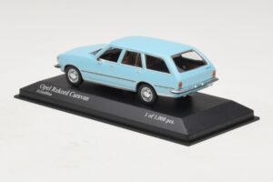 Opel Rekord D Caravan Azul Claro Minichamps 1:43 400044014 Metal - imagem 3 de 4