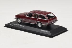 Opel Rekord D Caravan Vermelho Minichamps 1:43 400044012 Metal - imagem 3 de 4