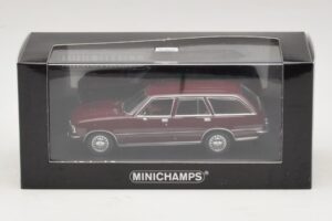 Opel Rekord D Caravan Vermelho Minichamps 1:43 400044012 Metal - imagem 4 de 4