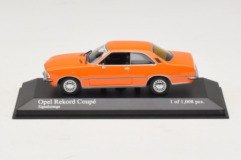 Opel Rekord D Coupé Laranja Minichamps 1:43 Opel Rekord D Coupé Laranja Minichamps 1:43 400044024 Metal