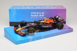 Oracle Red Bull Racing RB18 #11 S. Perez Miami GP 2022 Minichamps 1:18 113220511 Metal - imagem 7 de 7