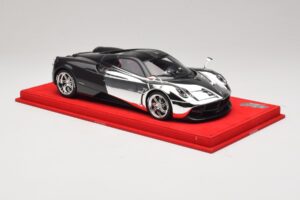Pagani Huayra Chrome Silver Peça Única BBR 1:18 P1873CM Resina - imagem 4 de 7