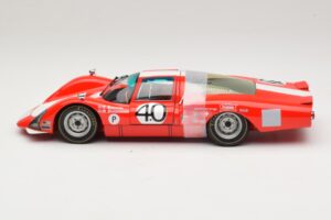 Porsche 906 LH Squadra Tartaruga #40 D. Spoerry / R. Steinemann 12 Hours of Sebring 1967 Minichamps 1:18 100676140 Metal - imagem 4 de 8