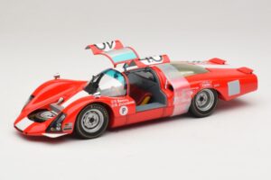 Porsche 906 LH Squadra Tartaruga #40 D. Spoerry / R. Steinemann 12 Hours of Sebring 1967 Minichamps 1:18 100676140 Metal - imagem 2 de 8