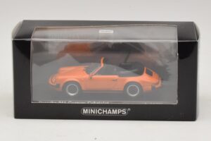 Porsche 911 930 Carrera Cabriolet Laranja Minichamps 1:43 430062038 Metal - imagem 4 de 4